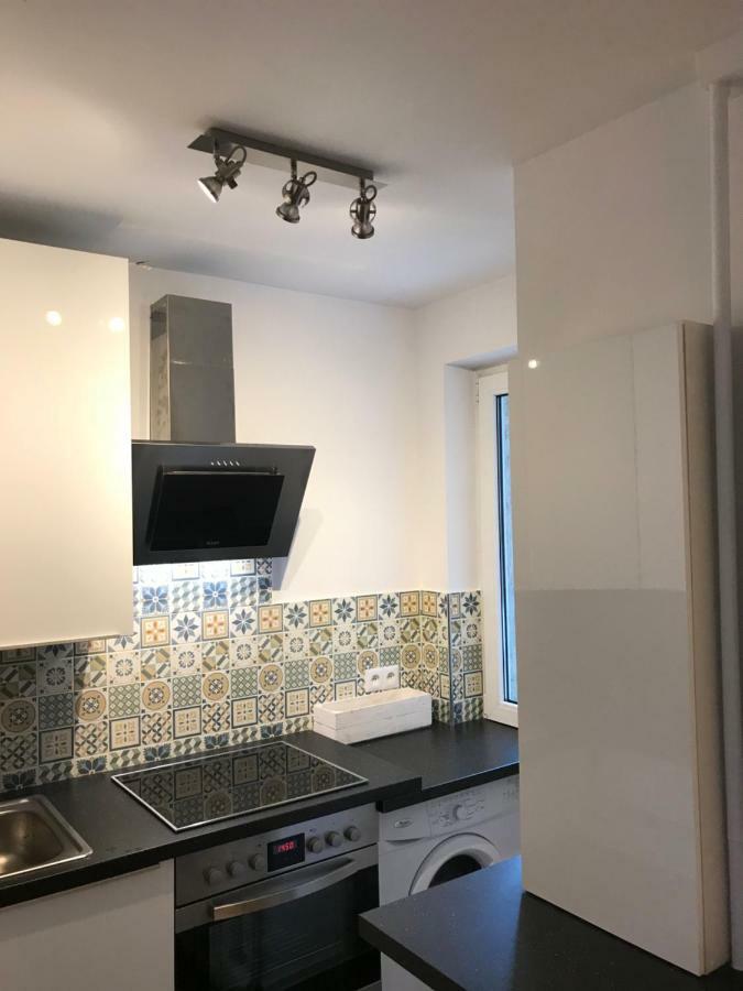 On The Corner Apartment Катовице Екстериор снимка