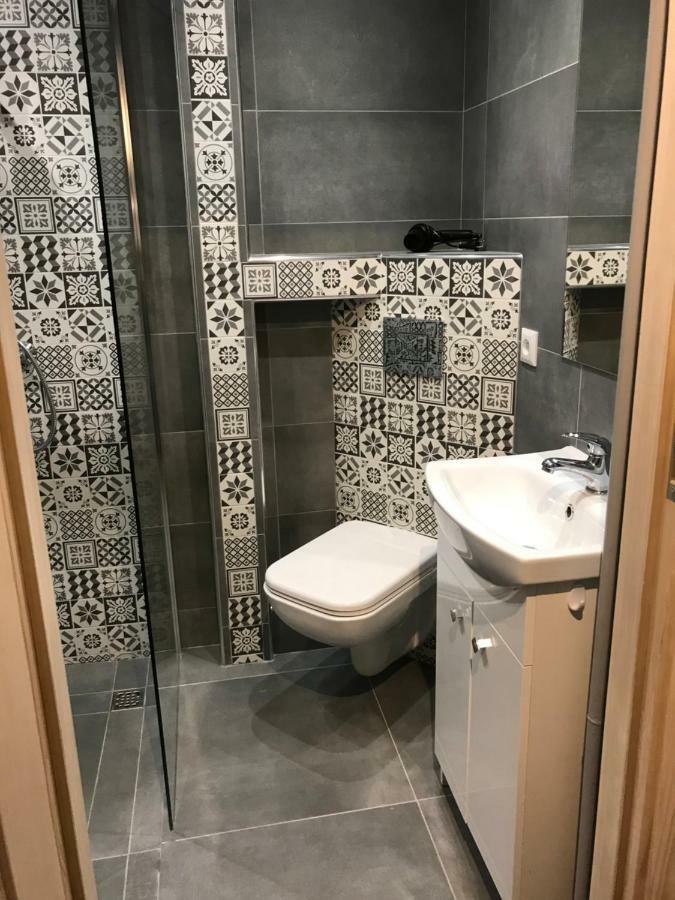 On The Corner Apartment Катовице Екстериор снимка
